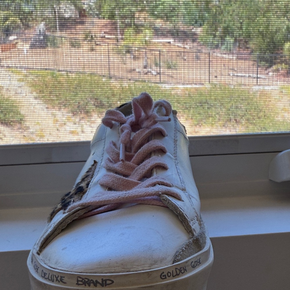 Golden Goose White Sneakers with Black Star - Picture 5 of 5